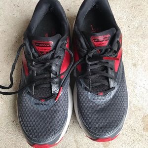 Men’s Brooks Running Shoes - Launch 4